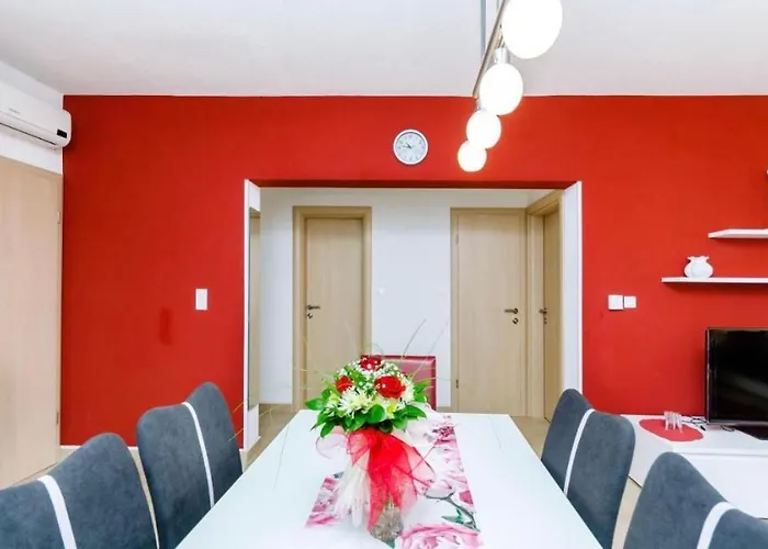 Apartament Palma 4 *